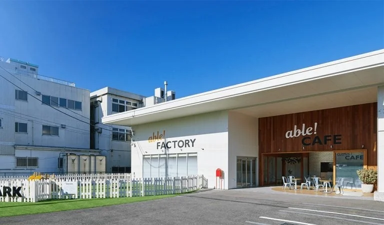 able! FACTORYとable! CAFEの外観