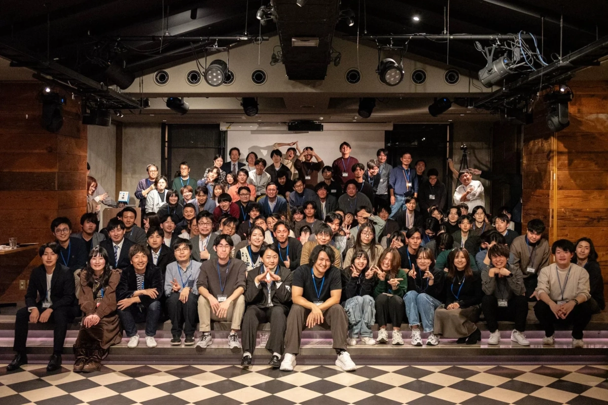 イベントや交流会の記念撮影の様子