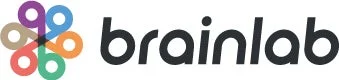 Brainlab社のロゴマークと社名「brainlab」が描かれた画像です。ロゴは複数の色付きの円形要素が組み合わされた抽象的なデザインです。