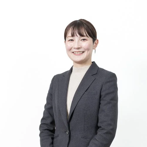 塚越 真悠子氏のポートレート