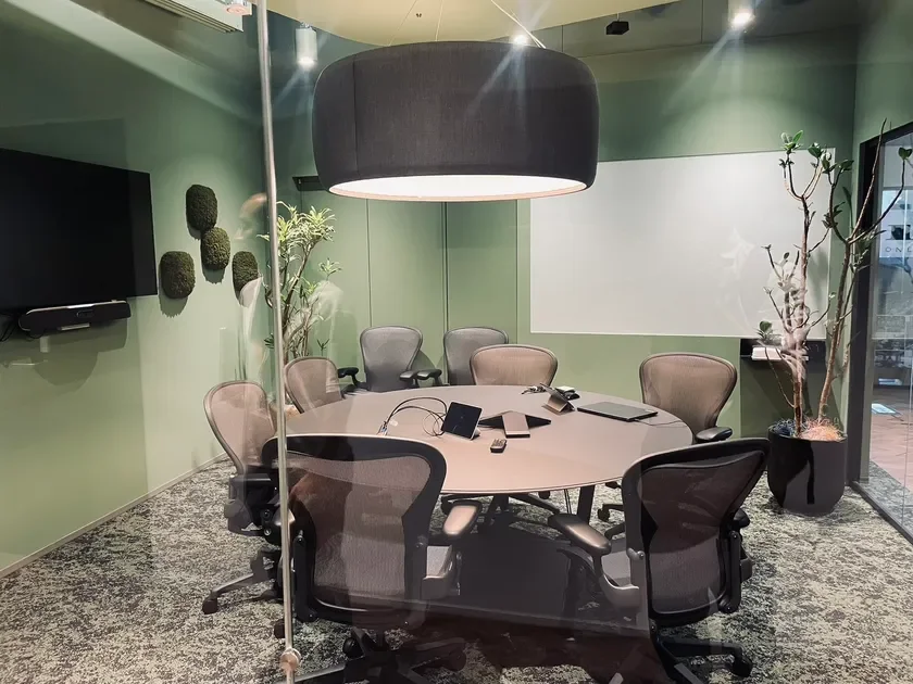 オフィス内観(小会議室)