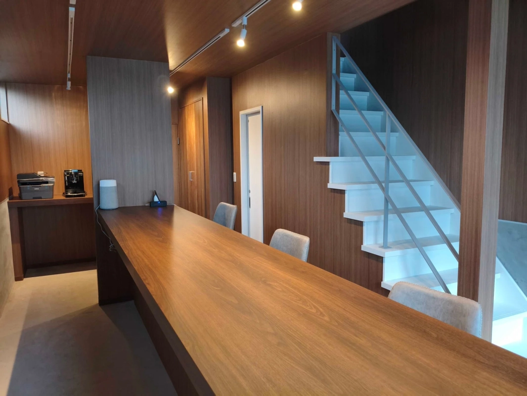 ReverVワークス内の会議室/ワークスペース