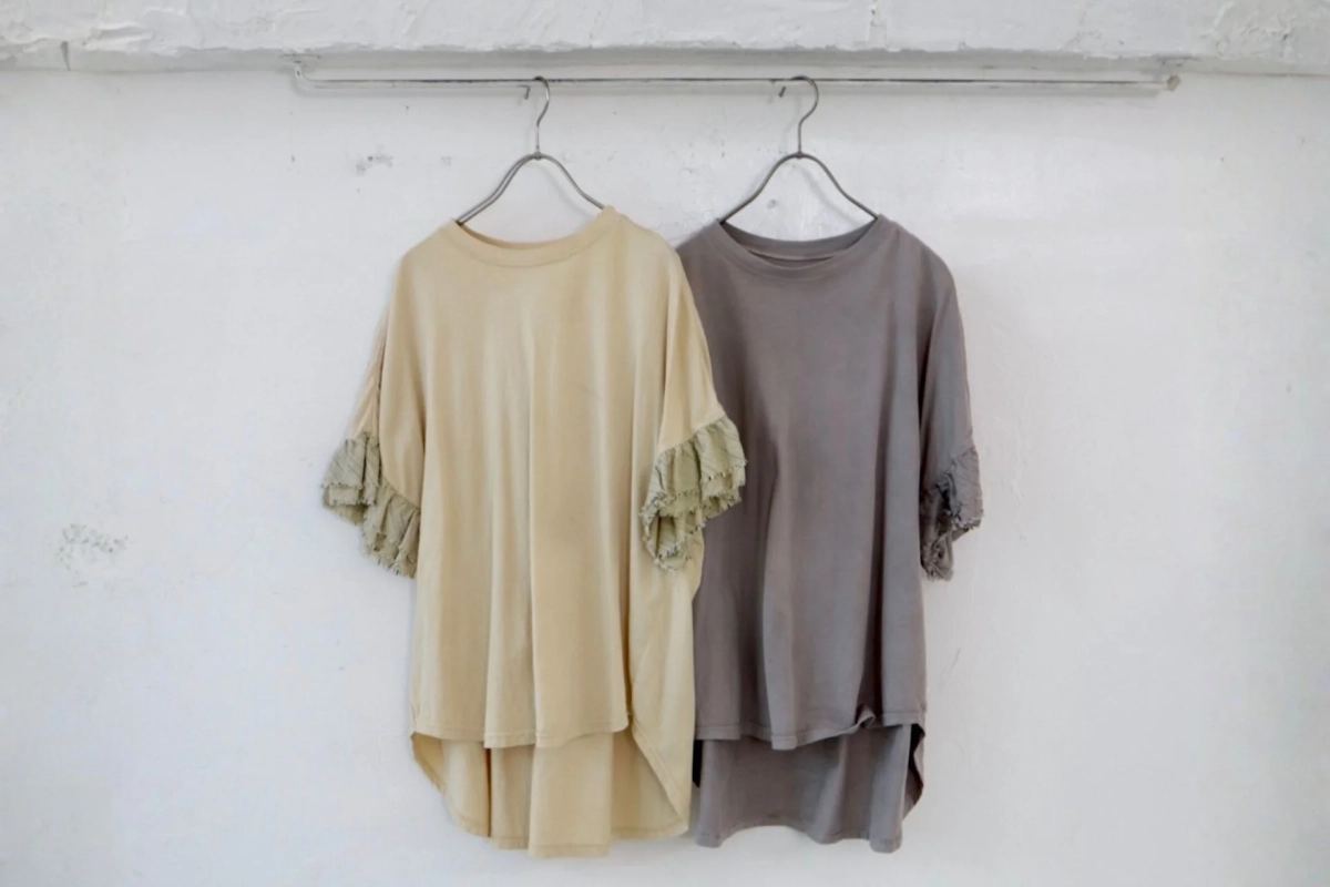 チャイ染めフリルスリーブカットソー