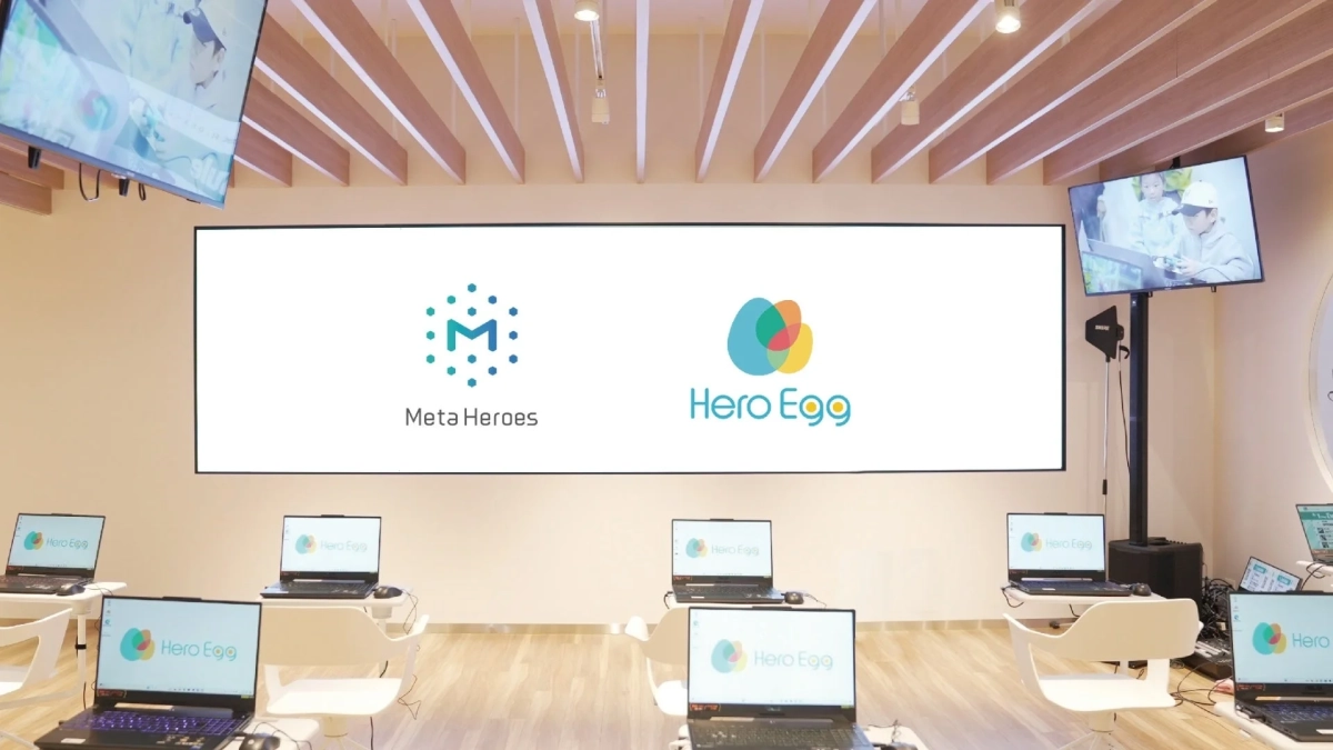 Hero Eggのロゴと施設内の様子