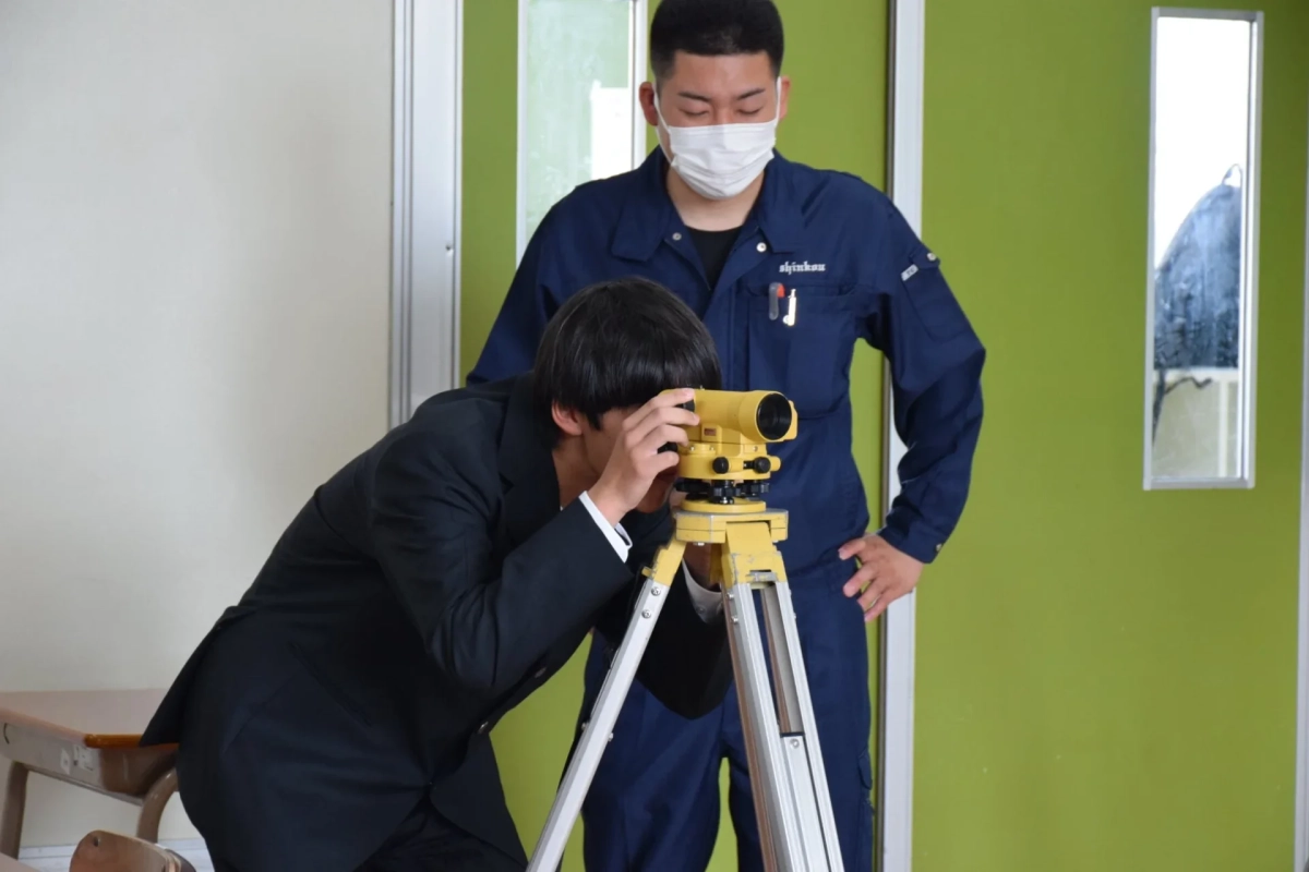 測量実習の様子