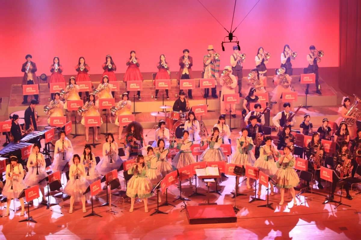佐賀学園高等学校 吹奏楽部のステージパフォーマンス