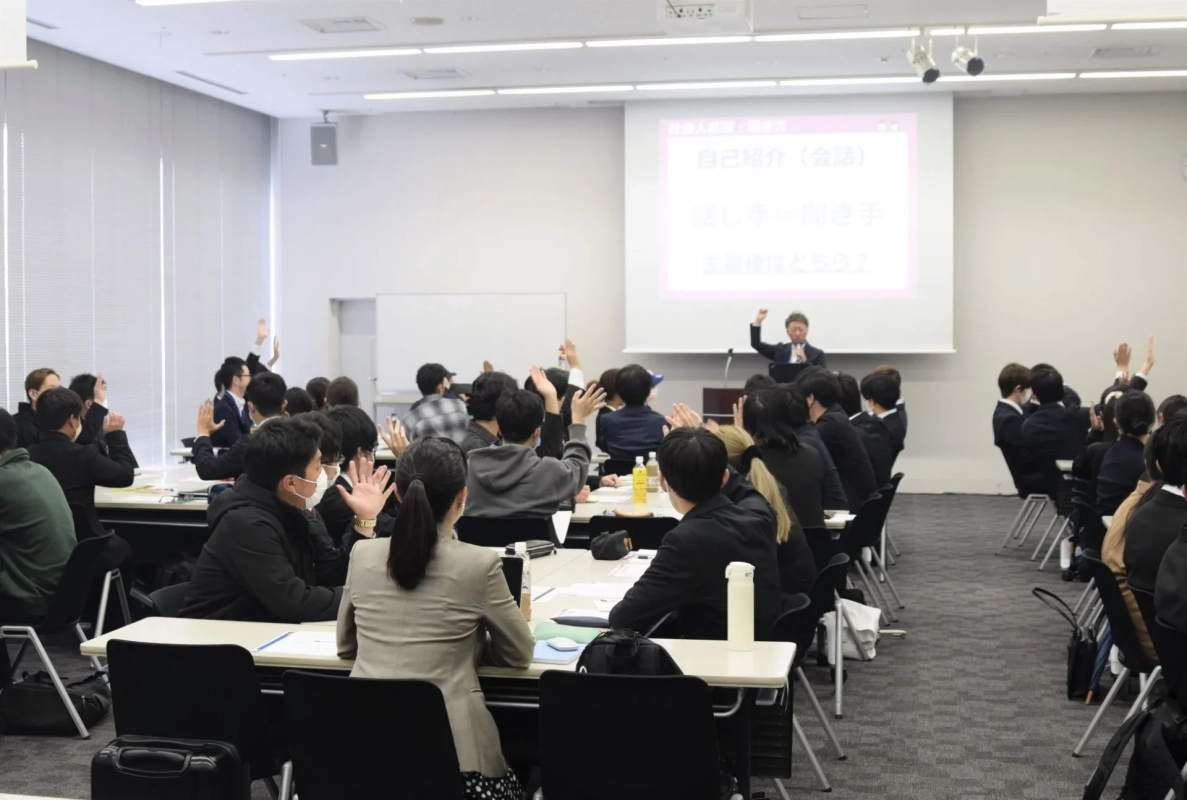 ROOKIE’S CLUBの研修風景