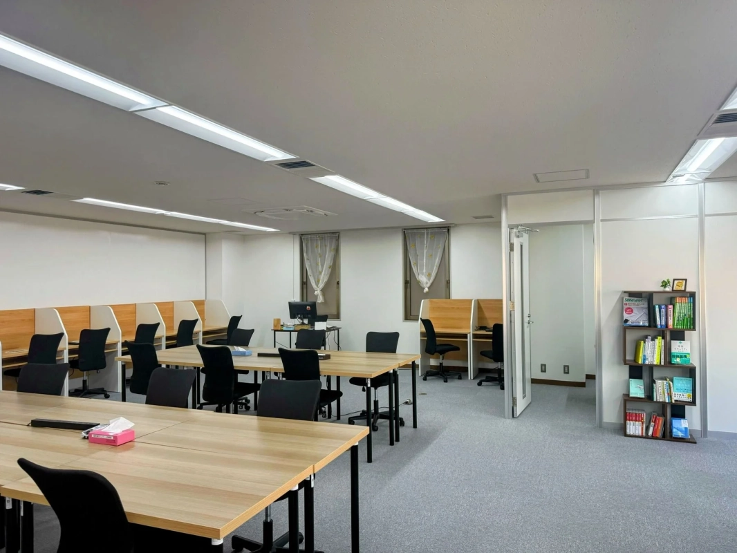 明るいオフィス空間