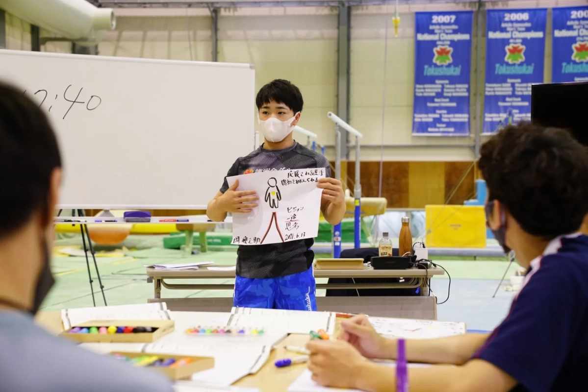岡選手の自己宣言ワークの様子