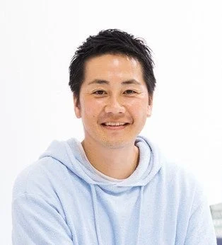 片岡秀夫氏