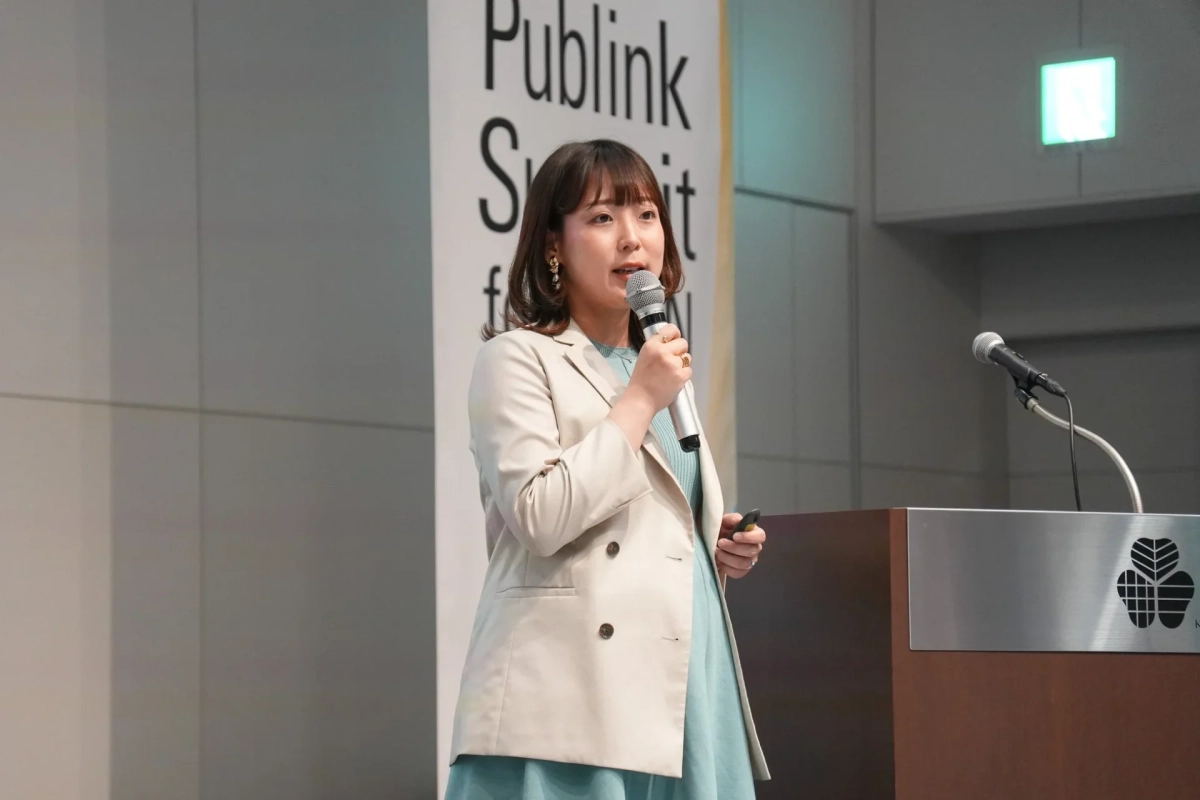 女性スピーチ