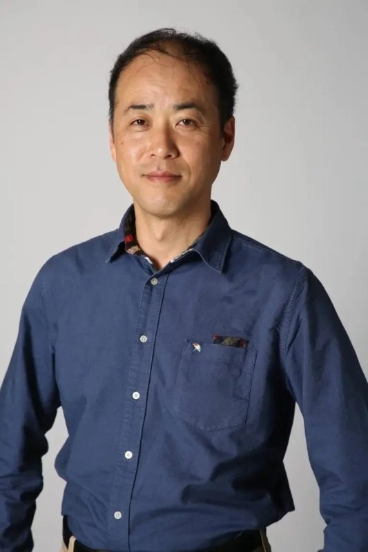 石山恒貴氏