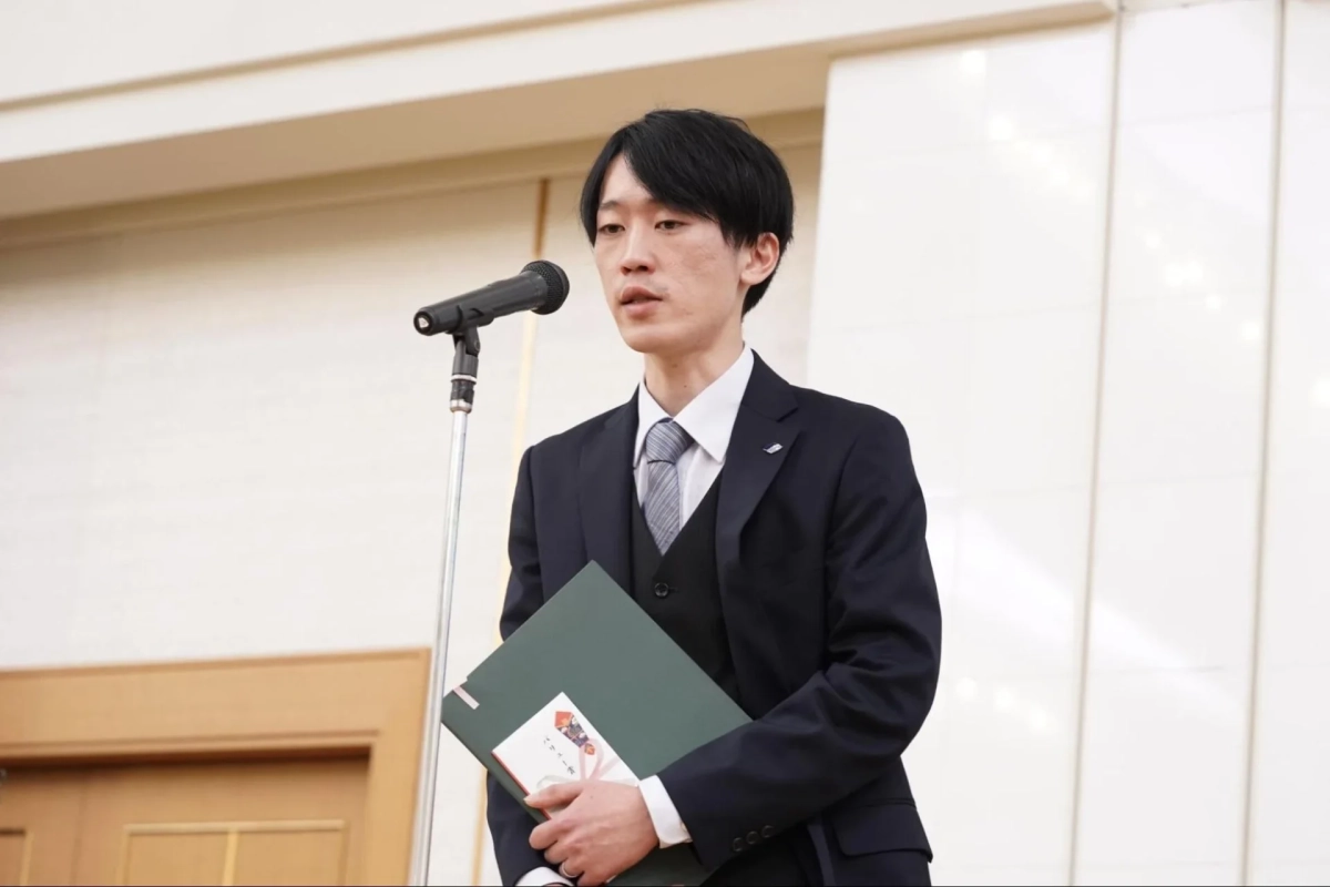 バリュー賞 最優秀賞 受賞者コメント時の男性