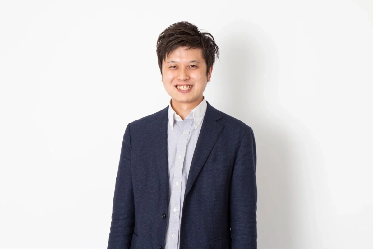 島崎由真氏