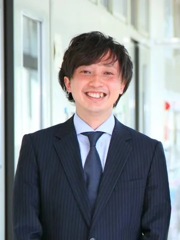 栗原隆恵先生