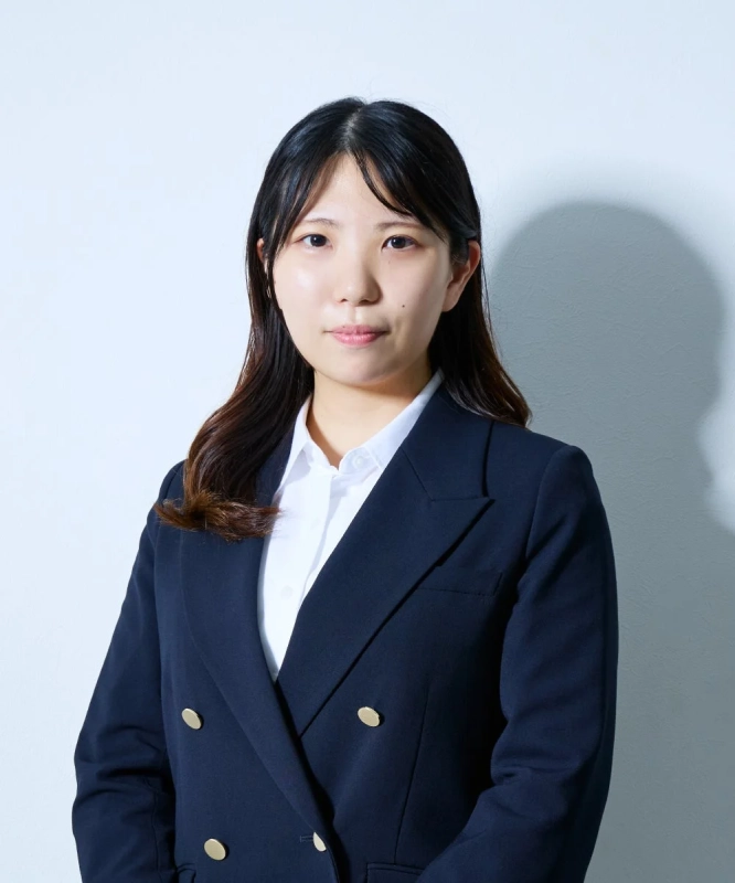 女性,ビジネス,ポートレート,スーツ,ジャケット,フォーマル,日本人,真面目,白背景,紺色