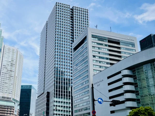 高層ビルが立ち並ぶ都市景観