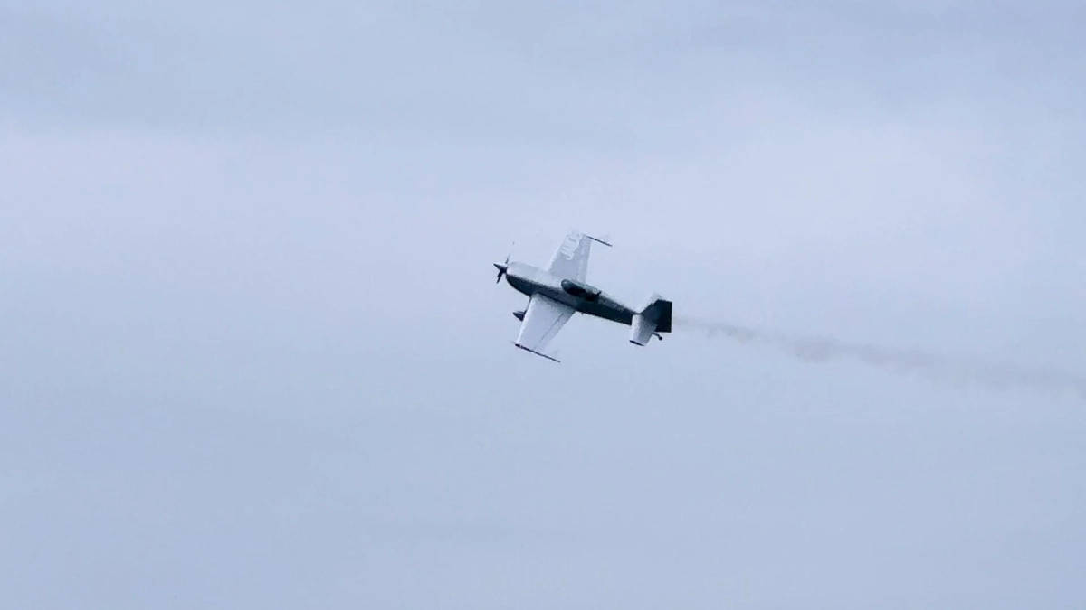 アクロバット飛行機
