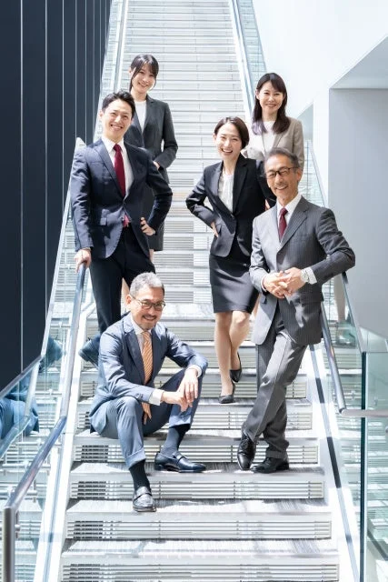 ビジネスパーソンの集合写真