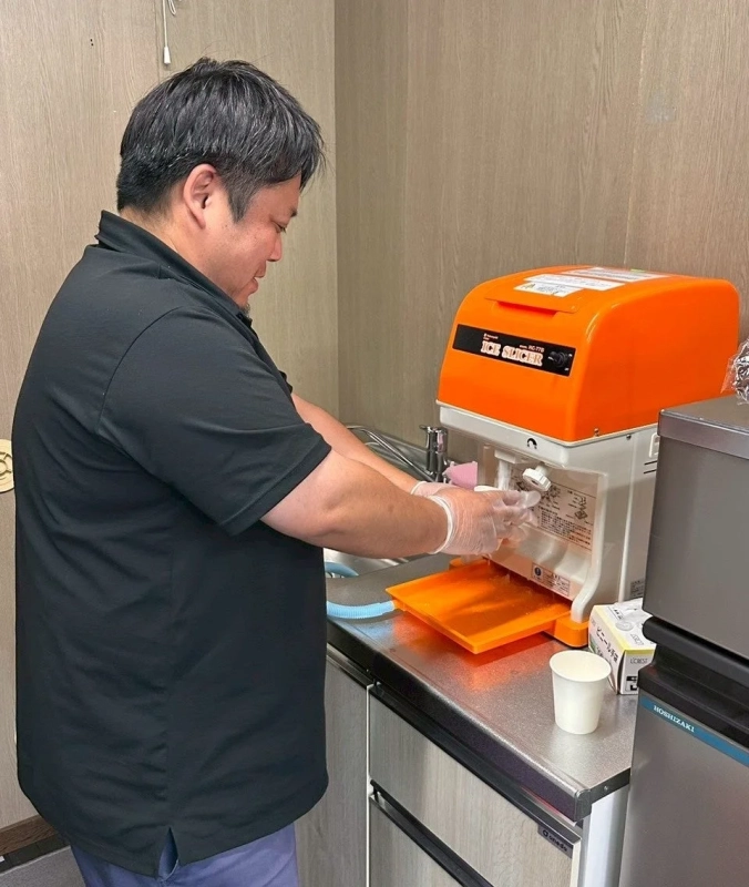 かき氷を作る様子