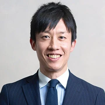 男性日本人ビジネスマン