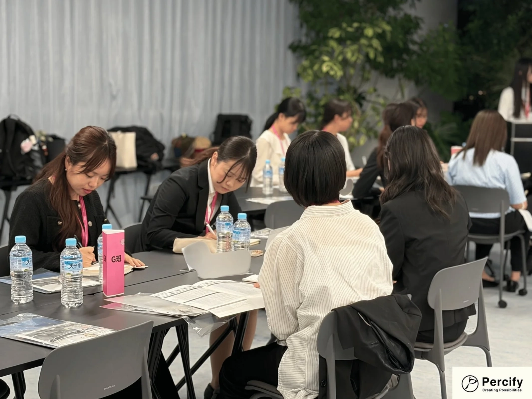 個社紹介ピッチの様子