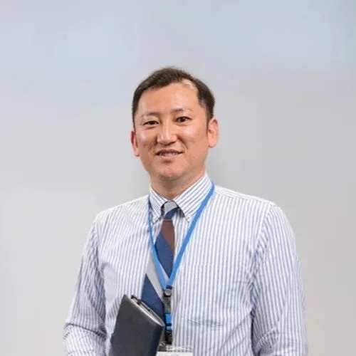 飯間哲郎氏のビジネスポートレート